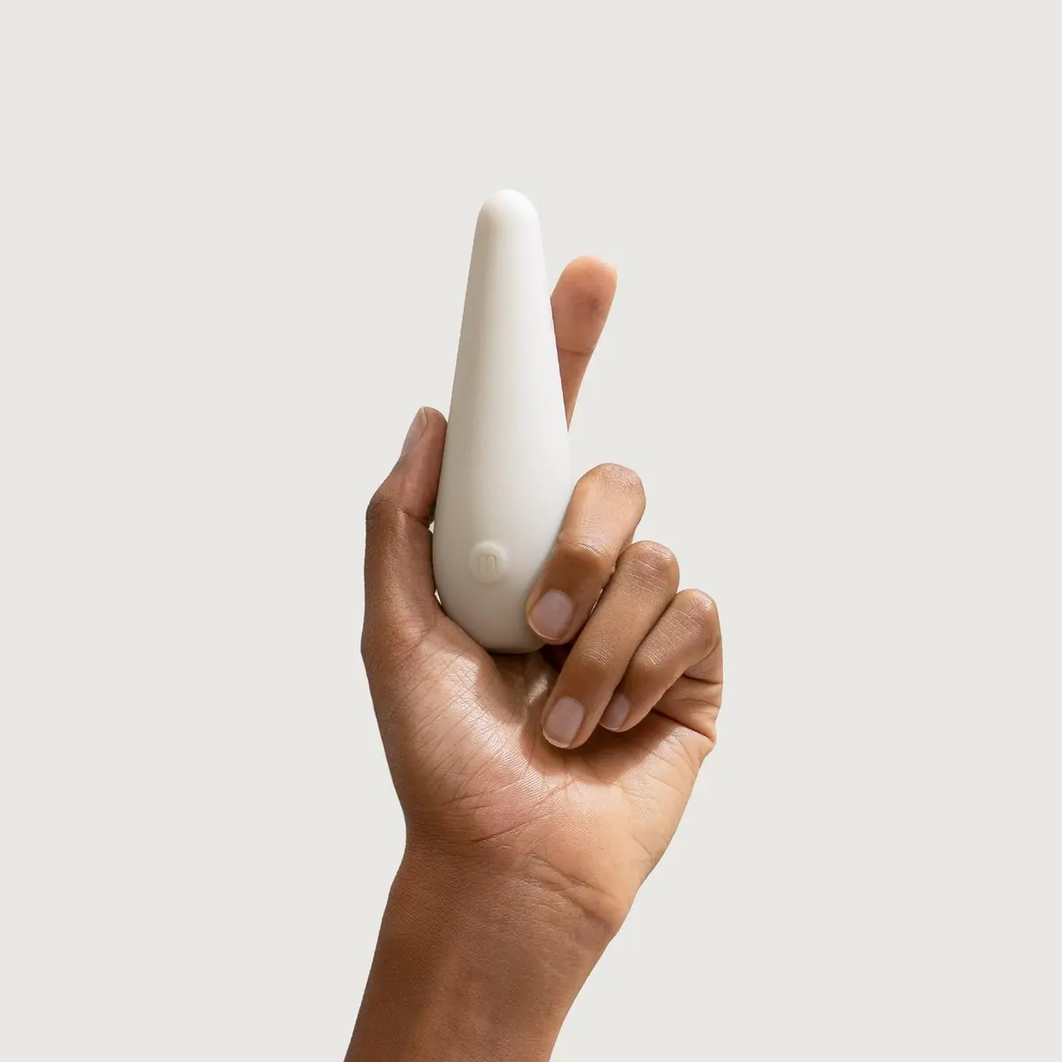 Maude Vibe Personal Massager Premium Silicone in Plum